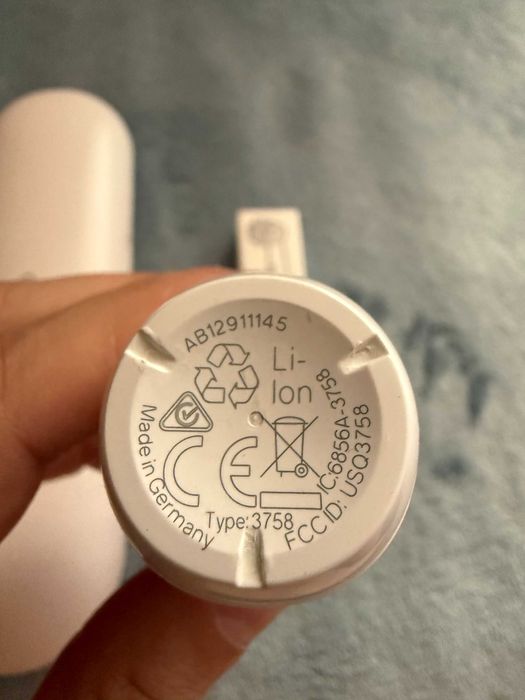 Periuță de dinți electrică Oral-B iO 8 + husă originală de călătorie + capăt sigilat