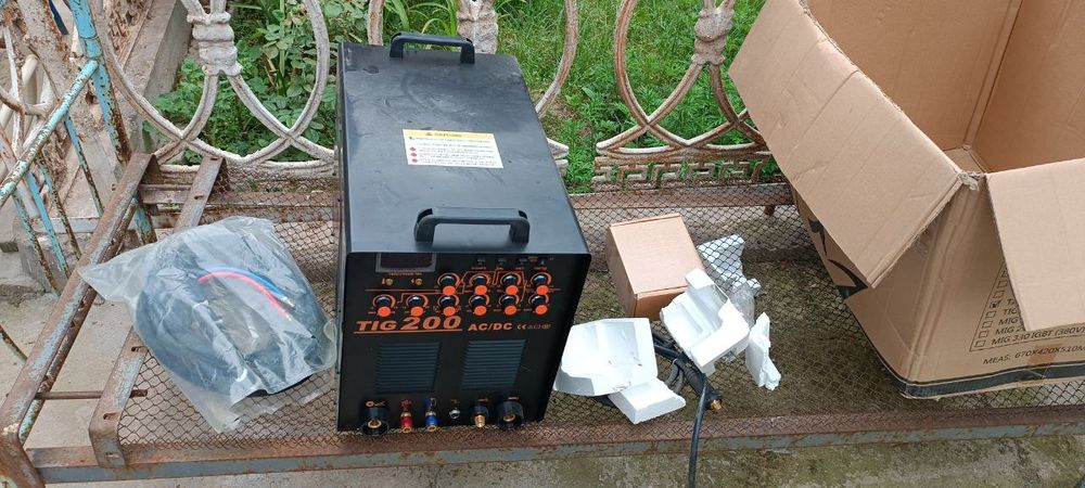 АРГОН сварочное инвертор Leadermax TIG-200ACDC