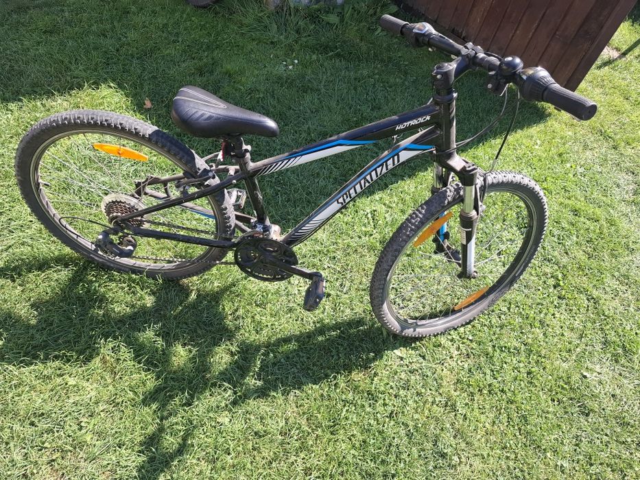 Vând bicicleta Specialized