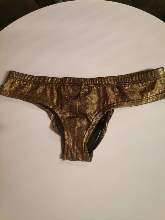 Vand chilot sexy pentru bărbați