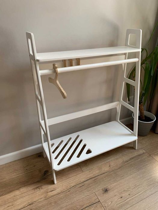 Напольная вешалка-гардероб Монтессори