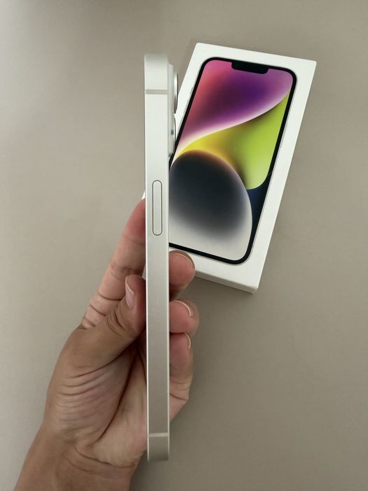 Продам Iphone 14