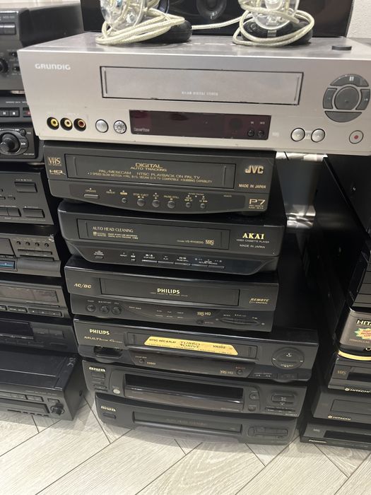 Техника Akai, Grundig, Technics, Hitachi , Sony, JVC, Aiwa, Philips