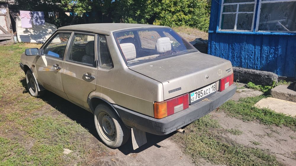 Продам машину 99