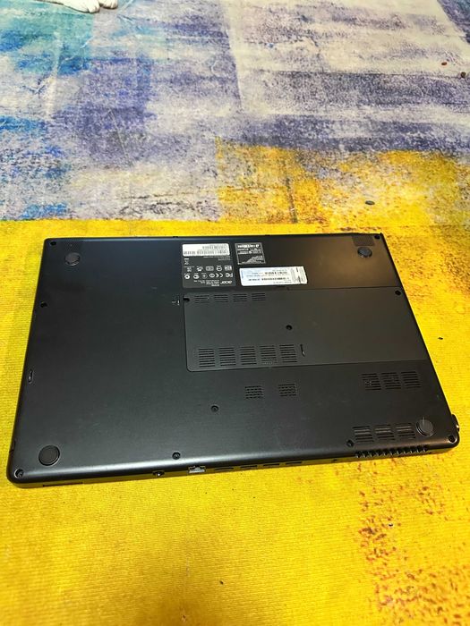 laptop acer timline m3, core i3, ram 6 gb, ssd 120 gb samsung