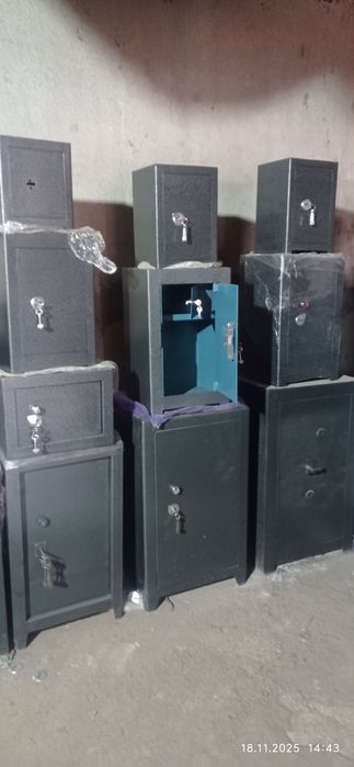 Сейф в ассортименте