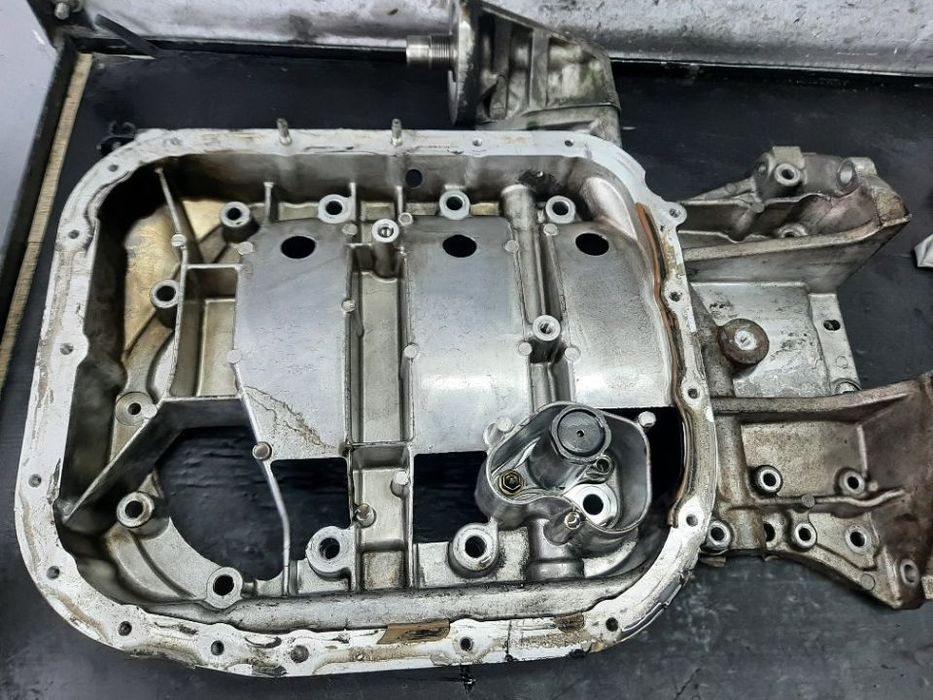 semi baie   toyota avensis 2.0 td d4d  euro 3  2003