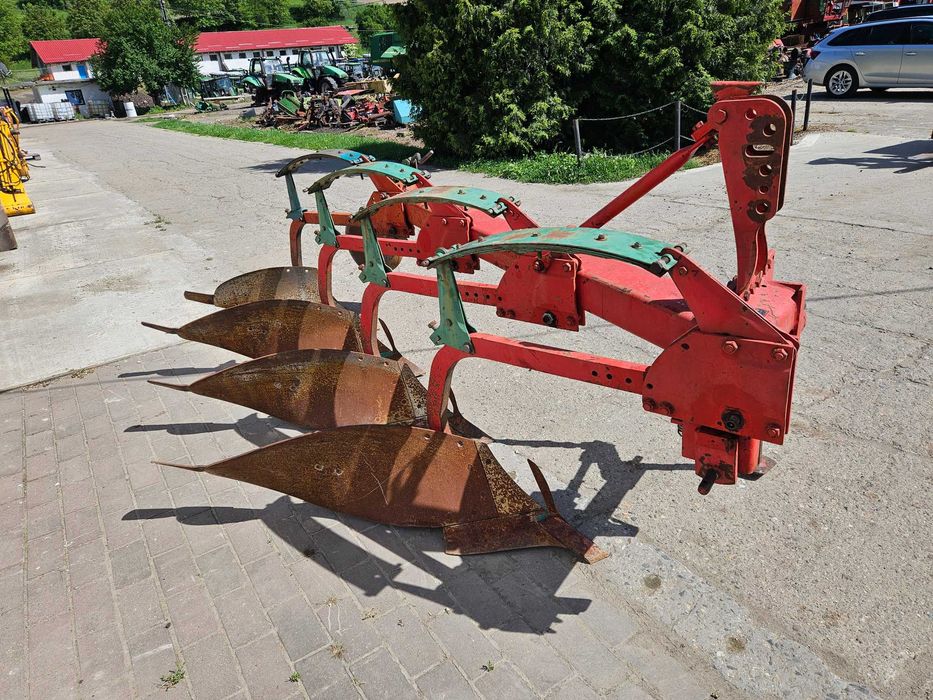 De vanzare plug Kverneland 4 trupite