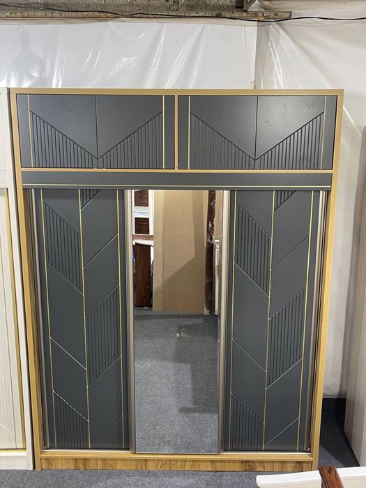 Шкаф купе  М2 с антресолью.