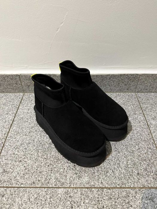 UGG Mini Dipper