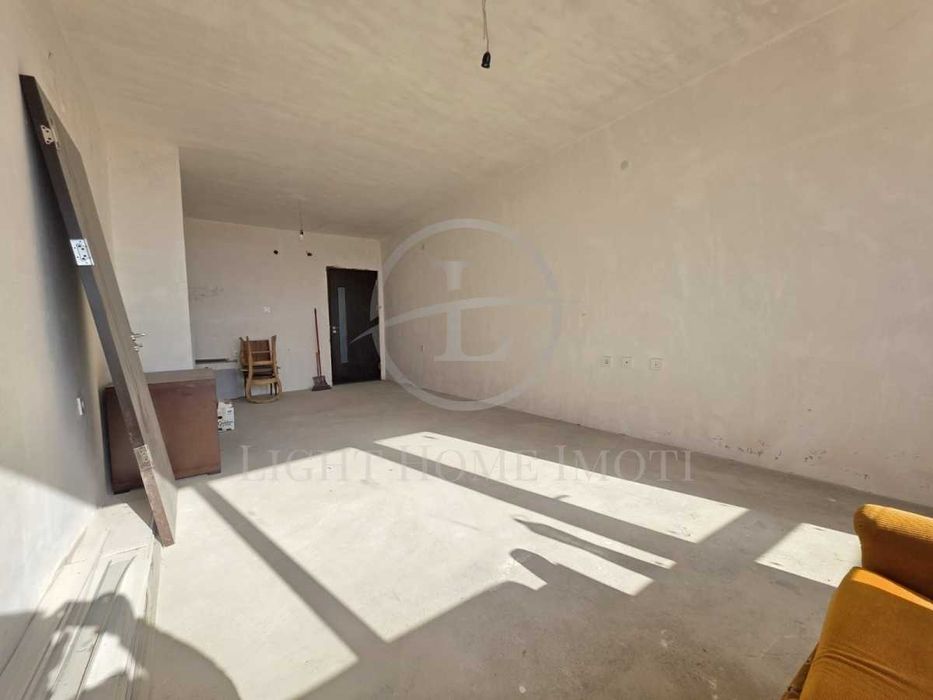 Продава се Тристаен апартамент в Пловдив, Тракия - 95 кв.м за 1685 €/кв.м - Снимка #2