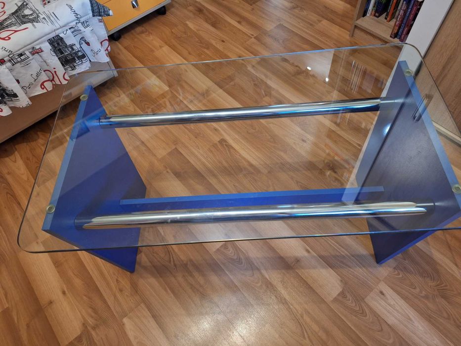 Продавам холна масичка вис 56см,дъл 100см,шир56см-35€