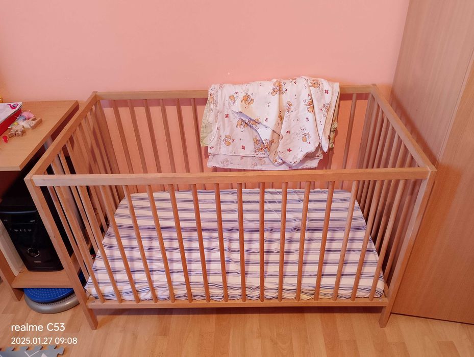 Детско креватче,детска кошара+матрак