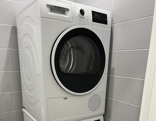 Сушильная машина Bosch 8  кг  WTN86211ME