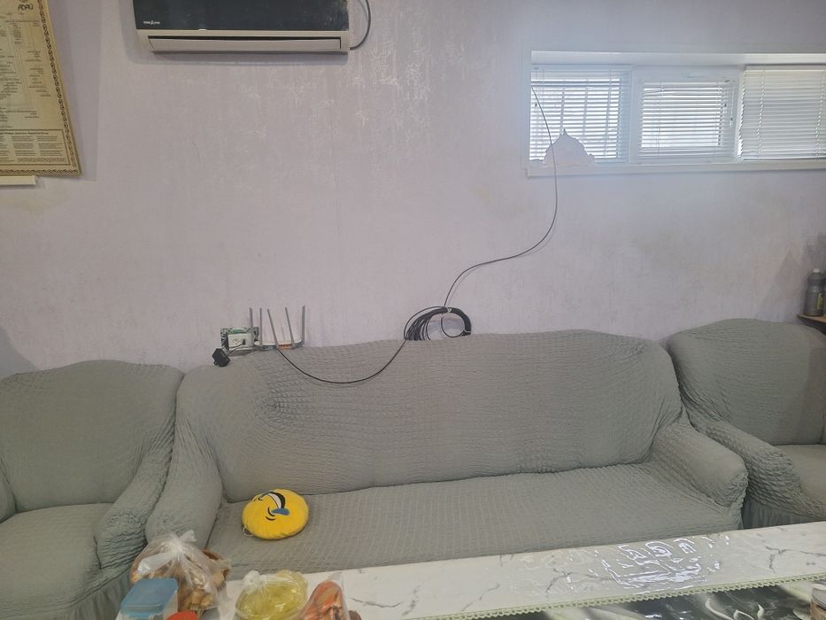 Продается диван и два кресла