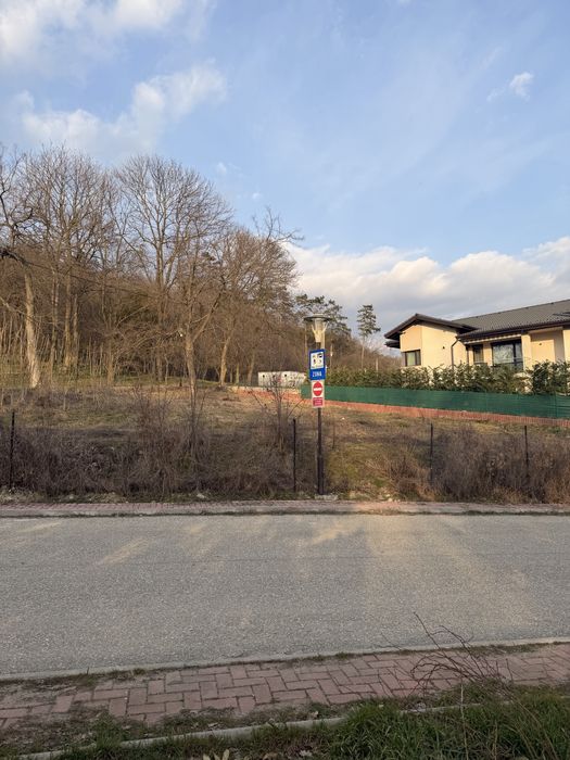 Teren unic Cartier Kranz Stefanesti(100m biserica Bratienilor)