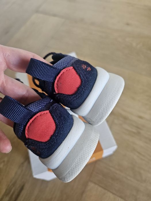 Adidași Timberland nr 22