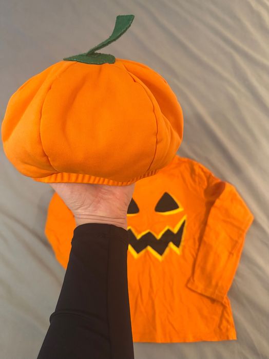Маскараден комплект Н&М Тиква за Хелоуин. Размер 5–6 години.