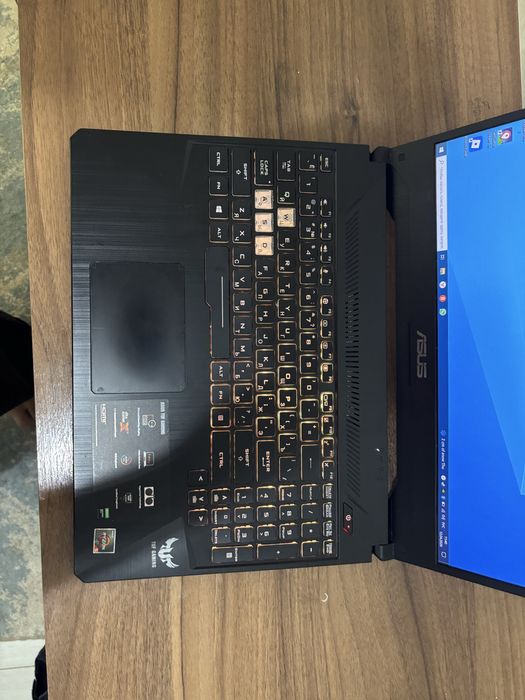 Продам игровой ноутбук asus