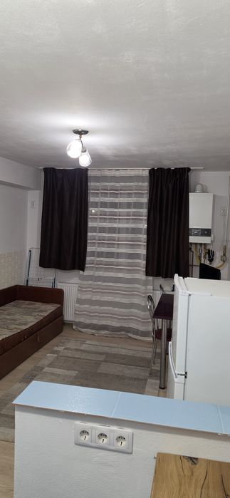 Dau in chirie garsoniera pe Calea borsului 27 .