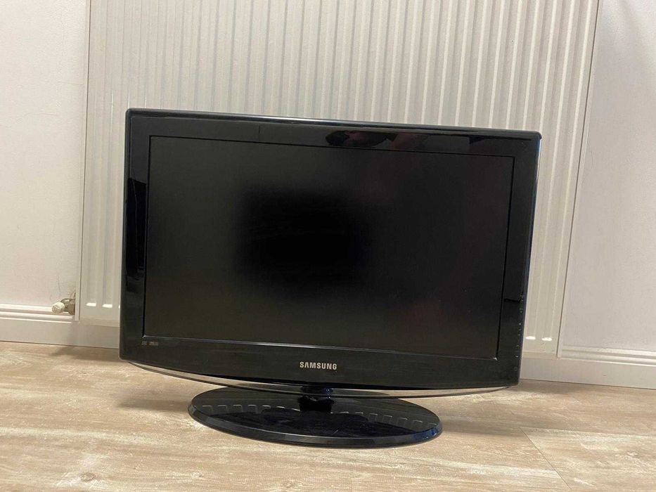 Vand monitoare.