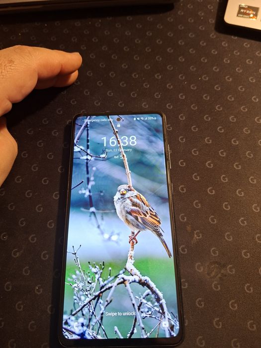 Продавам Samsung a52