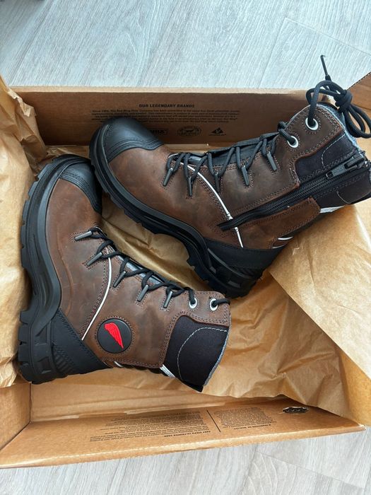 Продам сефти обувь ,новые