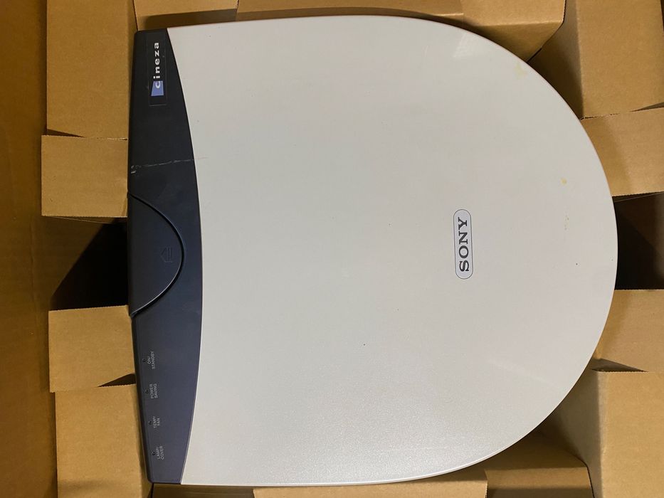 Проeктор Sony cineza VPL-HS10