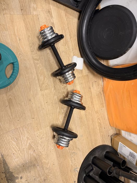 Set gantere reglabile noi 20 kg, 10 kg+10 kg=20 kg. Pret 300 lei