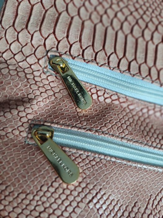 Geantă de umăr elegantă