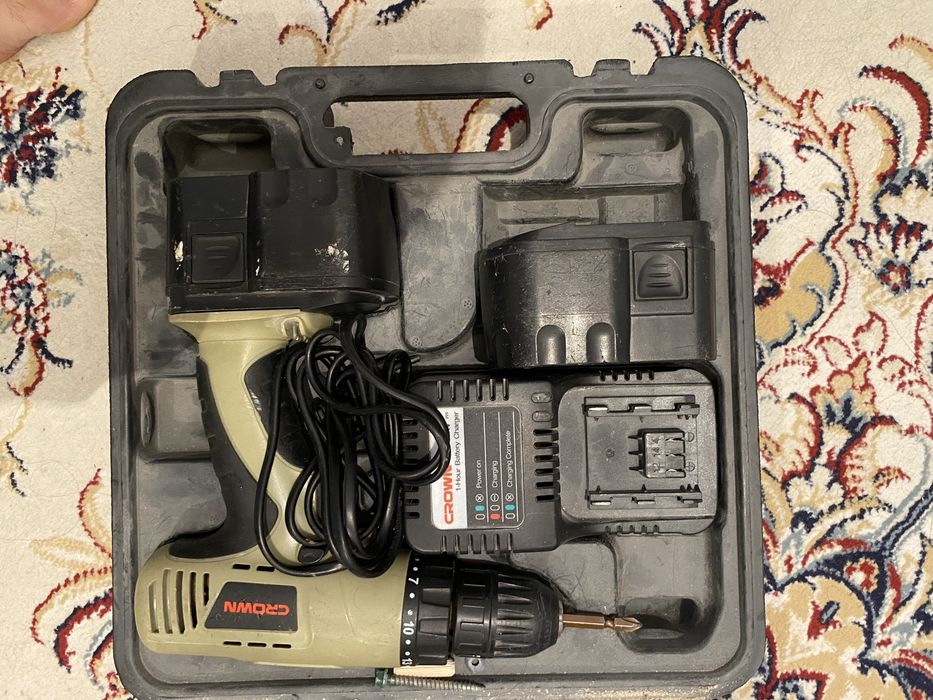 Продам бу шуруповерт