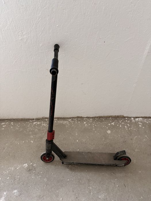 Продам трюковой самокат за 11000 с торгом
