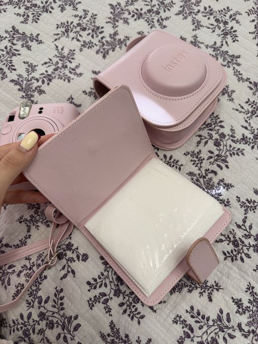 Instax.
