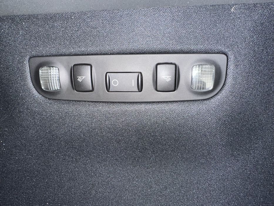 Черен таван комплект ауди а3/с3 2 врати audi a3/s3 2000г перфектен