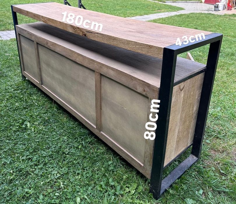 Comoda/etajeră de vanzare