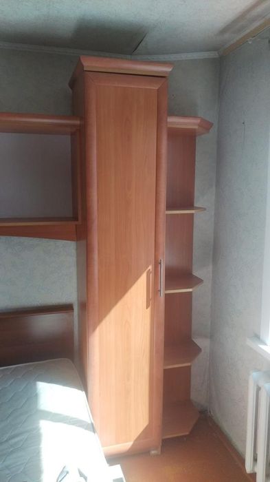 Продам спальный гарнитур