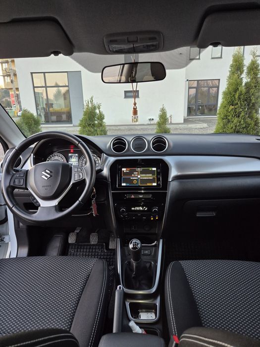 Suzuki Vitara Passion Cool White Pearl Metallic