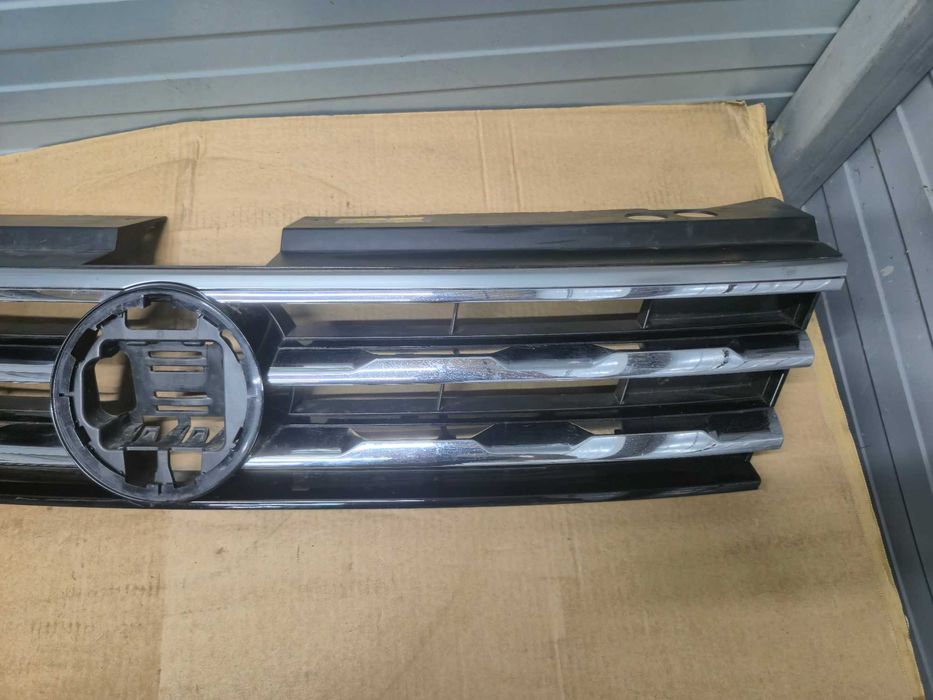 Grila bara VW Tiguan An 2016 - 2019 cod 5NN853653