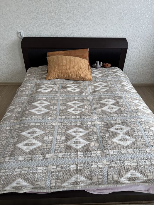 Кровать одноместный с матрасом