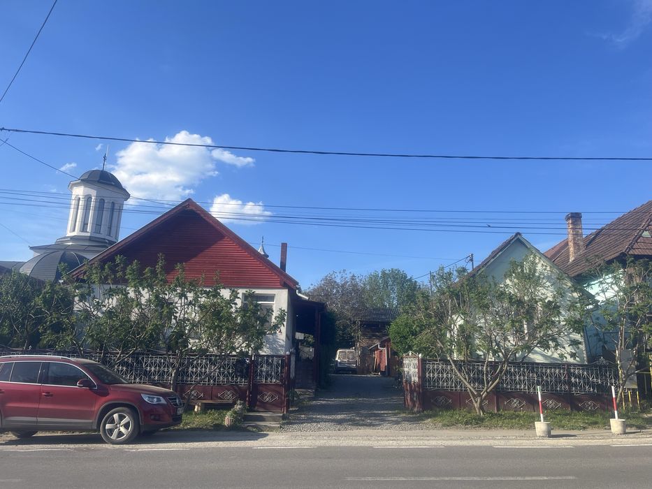 Proprietate spațioasă în Corunca cu două case și teren generos – ideală pentru familie sau investiție