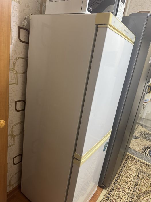 Продам холодильник LG