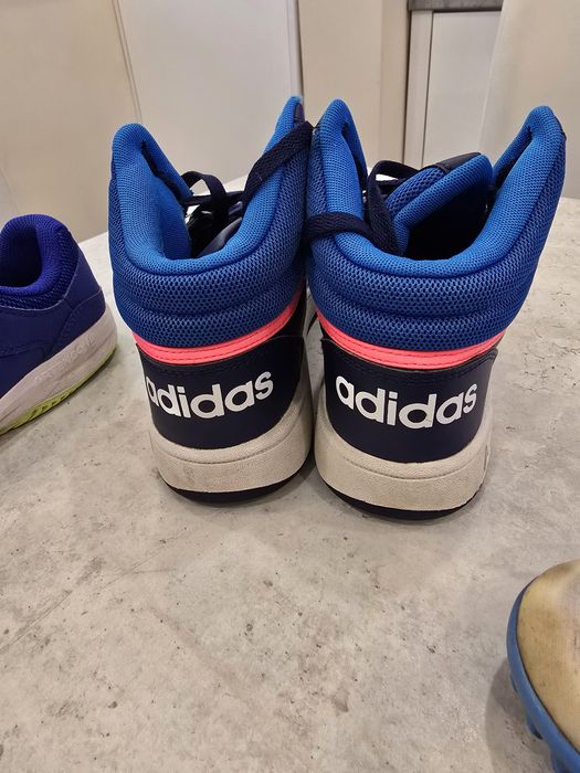 Детски маратонки и стоножки