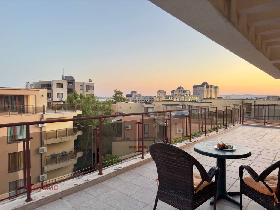 Продава се Многостаен апартамент в Свети Влас - 295 кв.м за 967 €/кв.м - Снимка #11