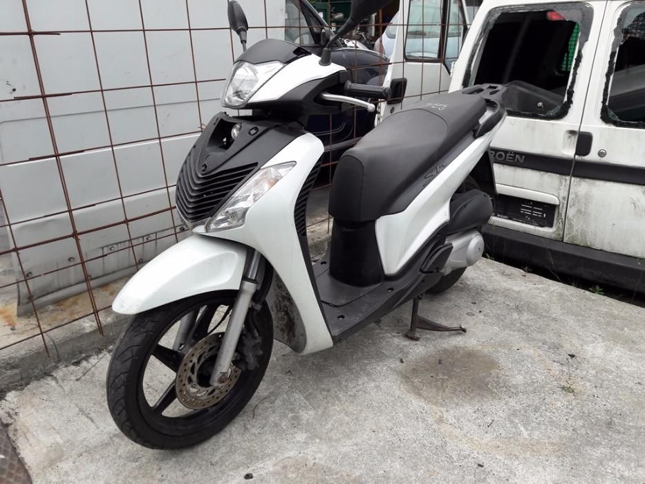 Хонда СХ (Honda SH) 50,125,150,300 на части