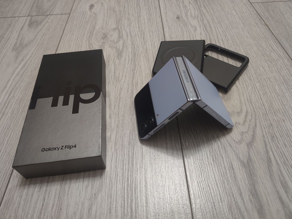 Samsung z flip 4 8/128
