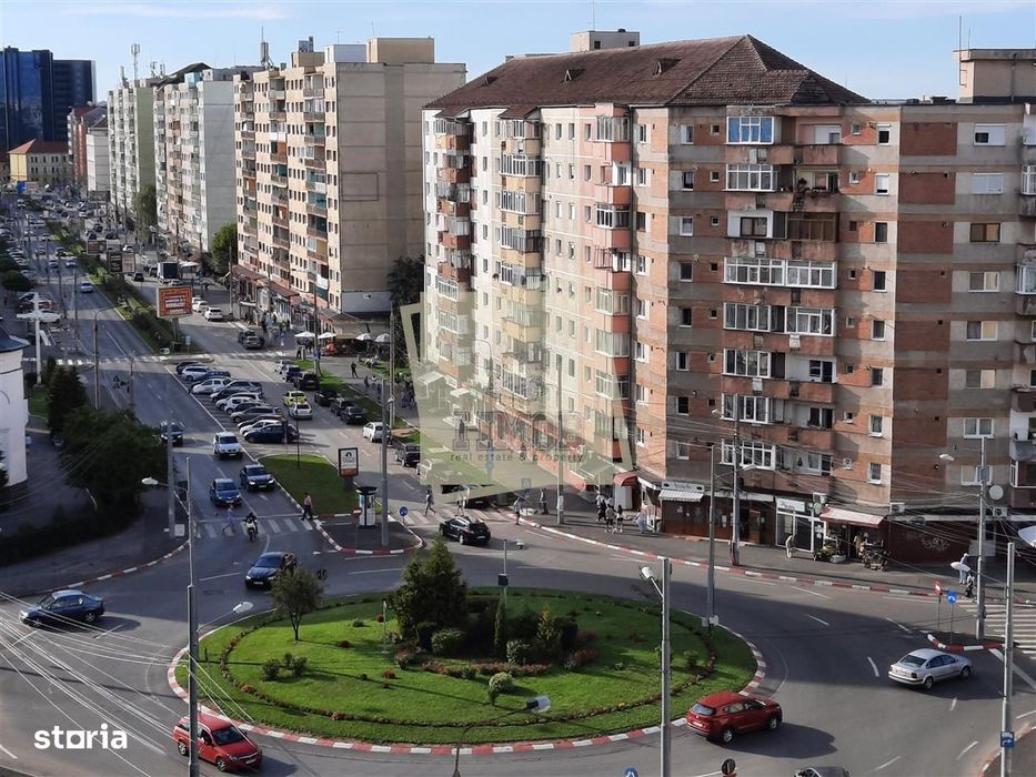 Apartament cu 4 camere 2 bai balcon si pivnita de vanzare pe Mihai Vit — fotografia 1