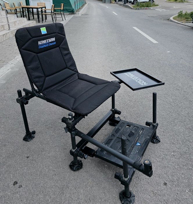 Vând ceaVând Set Scaun Preston Ignition Feeder Chair +  Feeder Arm + Tava laterala + podină 
Scaunul se află într-o stare bună.Se vinde doar in Bihor.