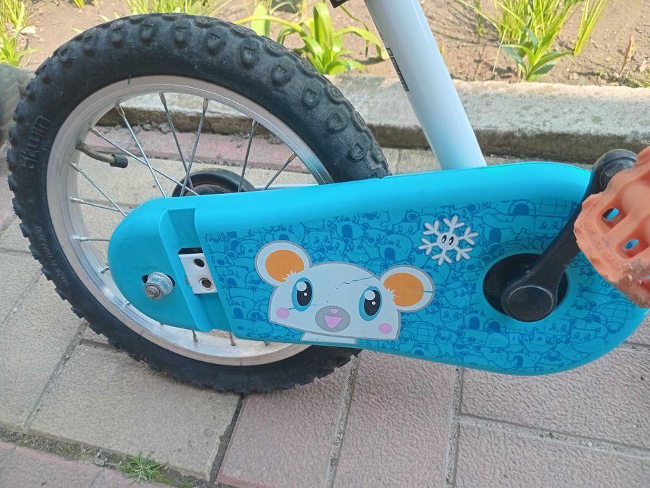 Bicicleta Btwin 3-5 ani + casa + roti ajutatoare