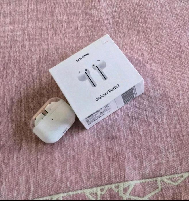 Наушники Samsung Galaxy Buds3 / Оригинал / Срочно