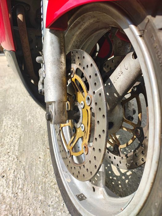 Suzuki Katana GSXF 600 - fara acte, doar pentru piese